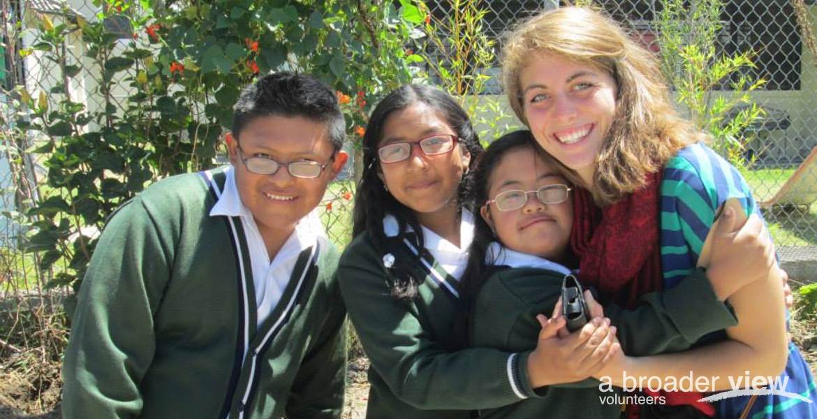 Voluneer in Ecuador Quito North: English Teachinq Program